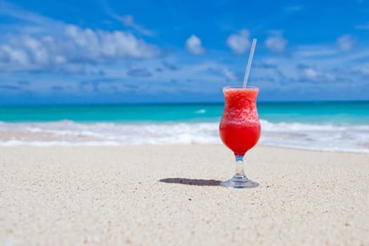beach-beverage-caribbean-cocktai