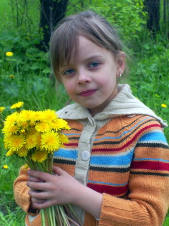 девочка с цветами.jpg