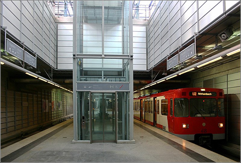 U-Bahn Nuernberg (3).jpg