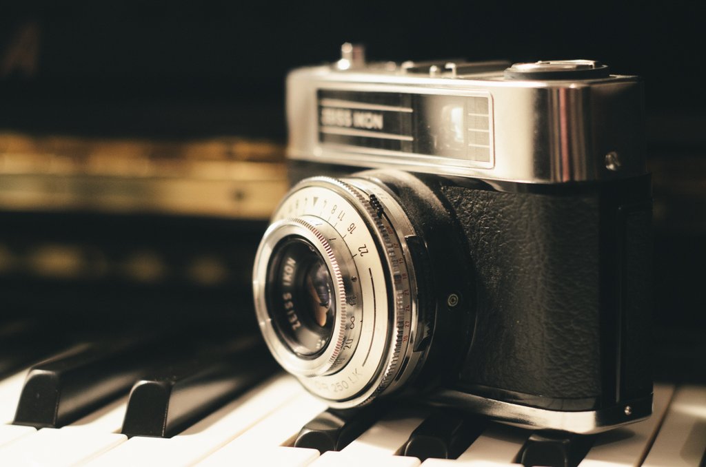 camera-photography-vintage-lens.