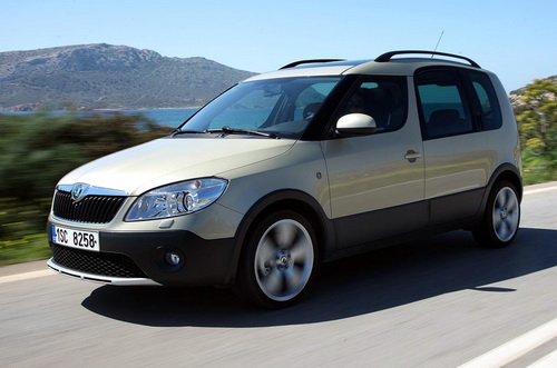 Skoda-Roomster_Scout_2011_800x60