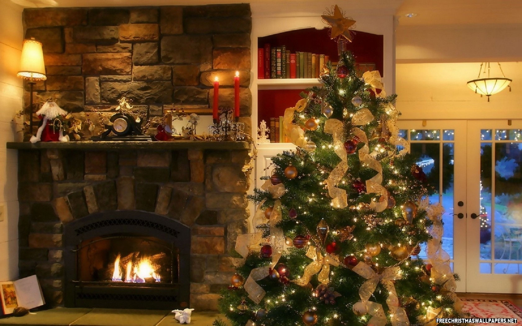 Christmas-Decorated-Room_1680x10