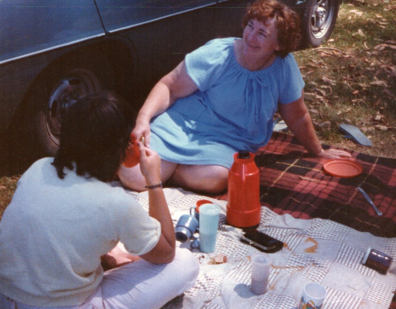 04 Linda Hull & Allan Wright Jnr on a picnic.jpg