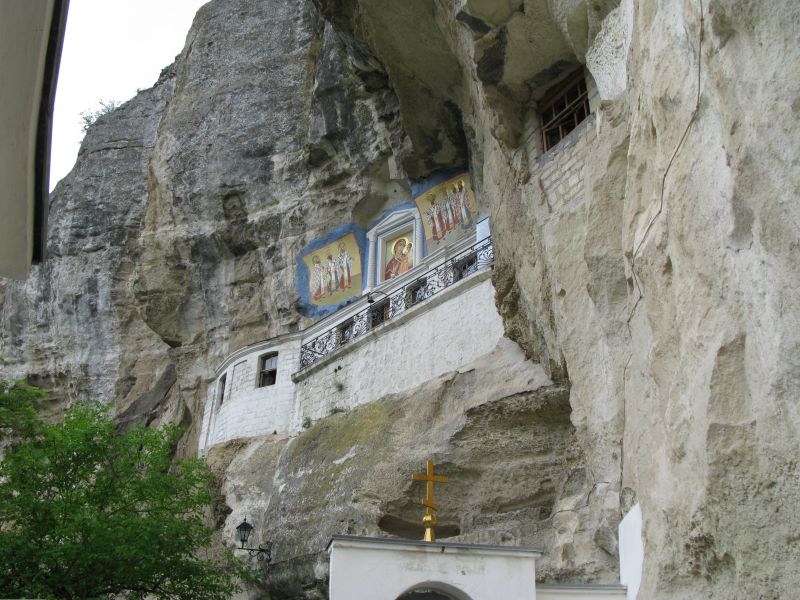 Свято-Успенский мужской пещерный