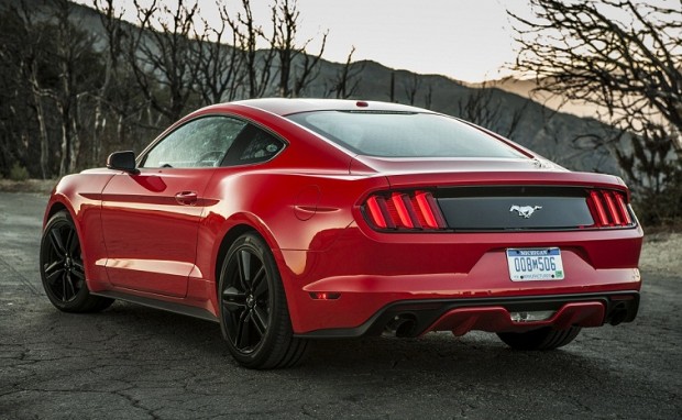 ford_mustang_ecoboost_coupe_7-62