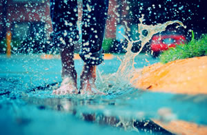 water-feet-splash_thumb.jpg