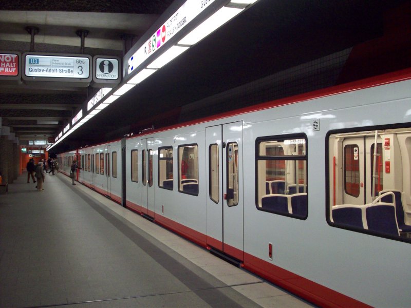 U-Bahn Nuernberg (5).jpg