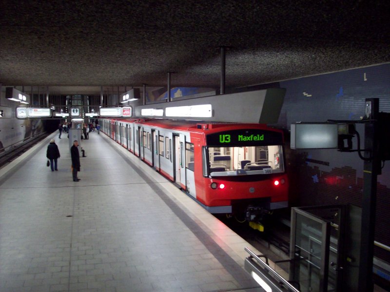 U-Bahn Nuernberg (6).jpg