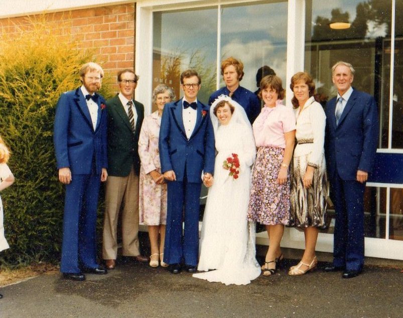 06 Stanlin & Ronald Laughlin on their wedding day with family an