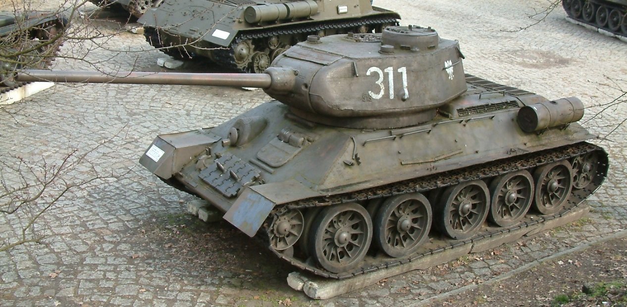 T-34-85_g%C3%B3ra_RB.jpg
